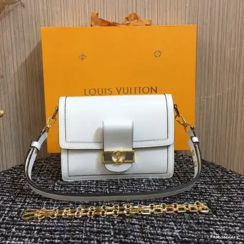 Fashionrepsfam ru 20B570231 Bags LV 0811